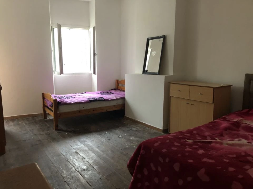 ST ESTEPHE MAISON DE VILLE T3 SANS JARDIN NI COUR,