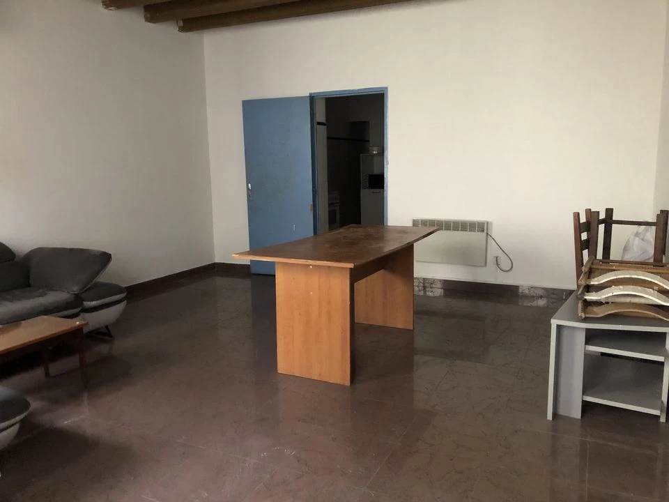 ST ESTEPHE MAISON DE VILLE T3 SANS JARDIN NI COUR,