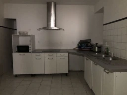 ST ESTEPHE MAISON DE VILLE T3 SANS JARDIN NI COUR,
