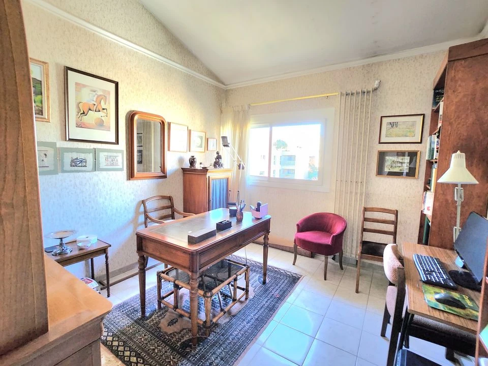 T5 DUPLEX /TERRASSE / COEUR DE PLAN DE CUQUES