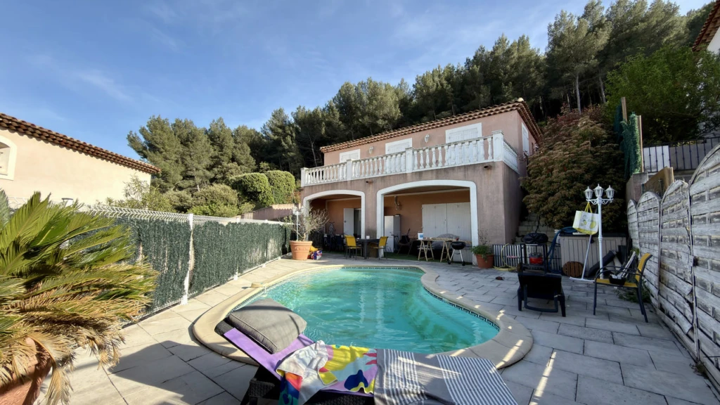 maison double habitation , jardin , calme , type 3