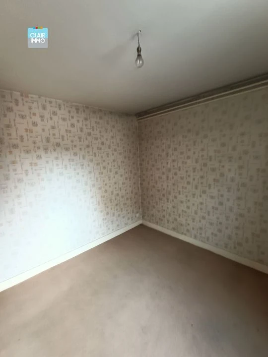 A AZE PROCHE MACON EN BOURGOGNE MAISON 3 PIECES DE