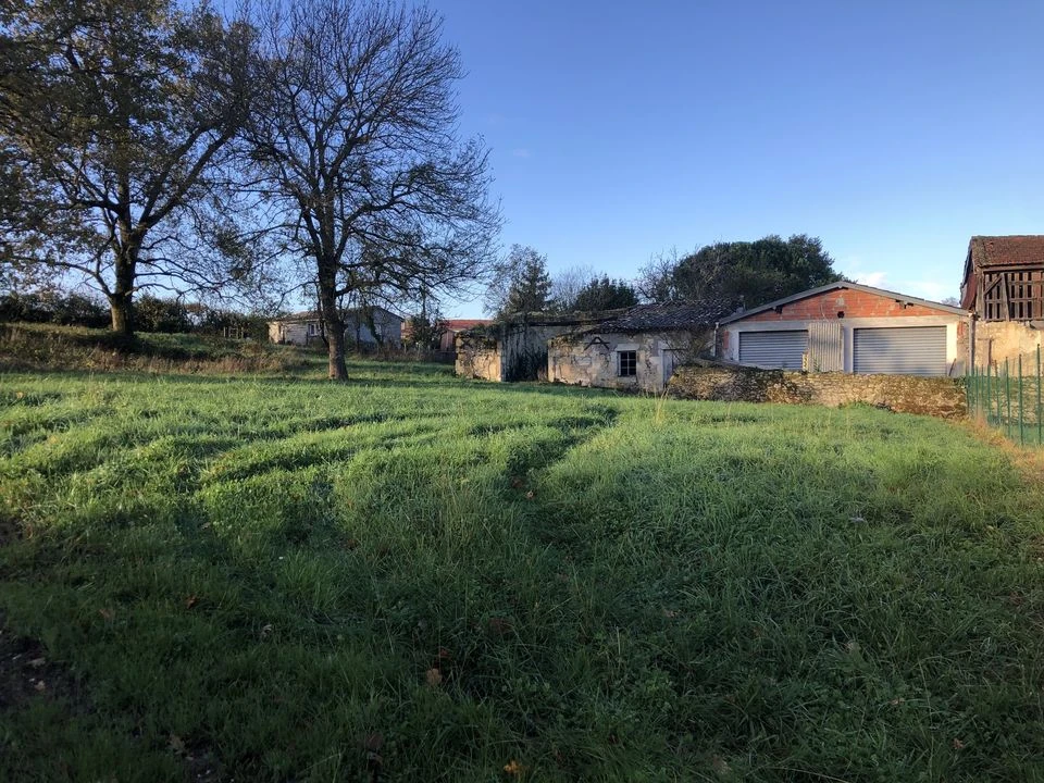 TERRAIN NON VIABILISE 686 m2 2ème ligne
