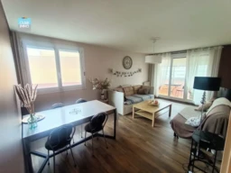 A MACON EN BOURGOGNE BEL APPARTEMENT 3 PIECES DE 8