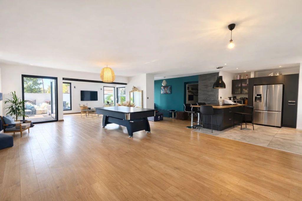 Rochefort du gard-villa a vendre-pisicne-185m2-100