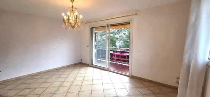 MARSEILLE 13010- A VENDRE- APPARTEMENT T3/4-