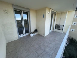 t4 - palama - terrasse - place - vue - calme - bus