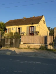 maison familiale, sous sol total, grand terrain, 4