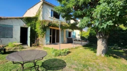 CHATEAU GOMBERT / T5 /JARDIN /GARAGE