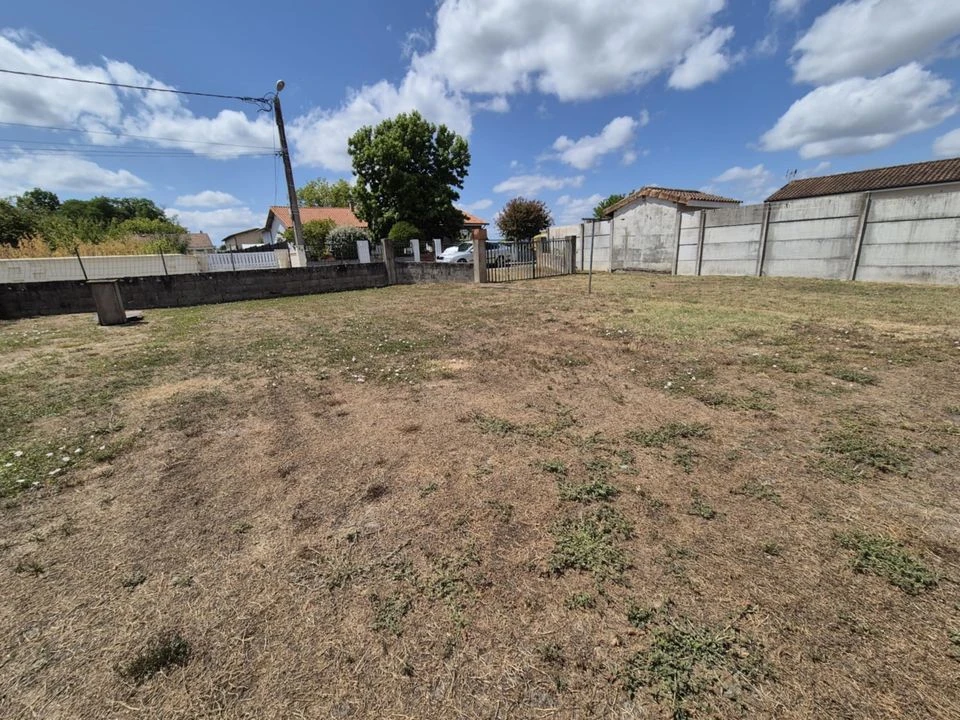 Pauillac- Terrain à vendre- 355m²- Constructible-
