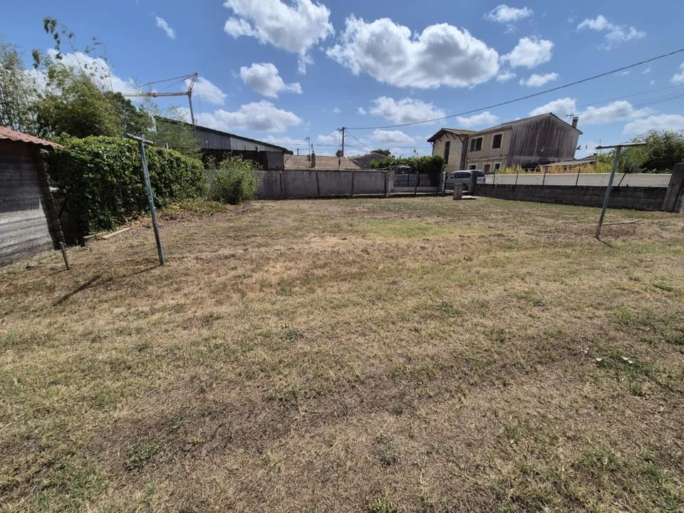 Pauillac- Terrain à vendre- 355m²- Constructible-