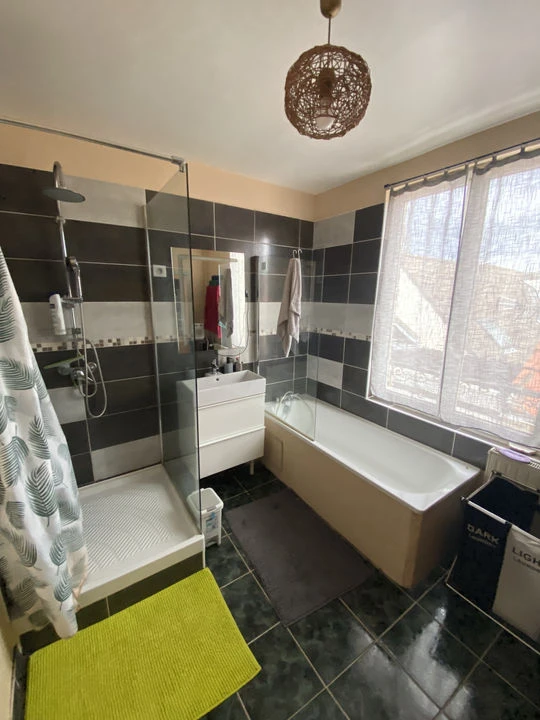 salle de bain et douche