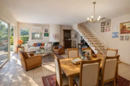 Villeneuve les Avignon-villa 153m²-800m²terrain