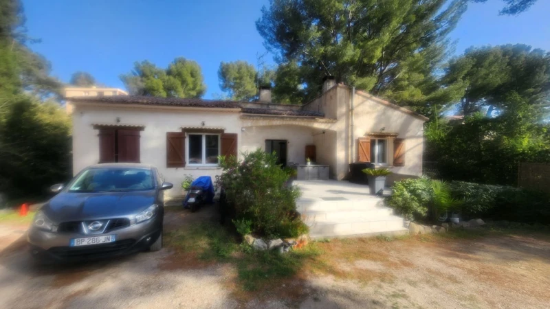 LA CIOTAT - MAISON - AU CALME - T9 - dépendance -
