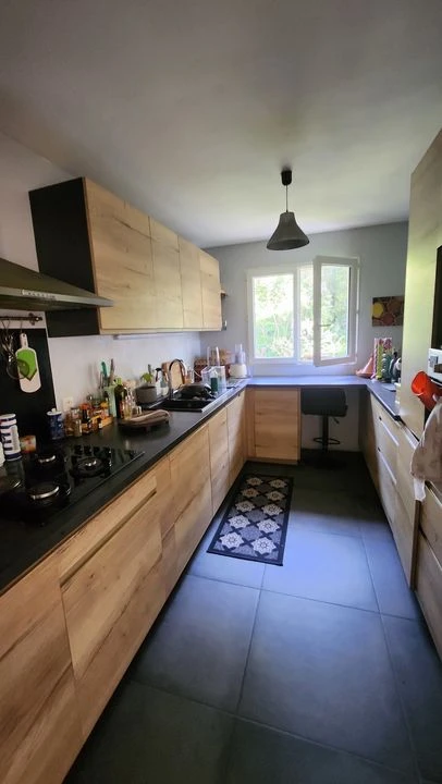 LA CIOTAT - MAISON - AU CALME - T9 - dépendance -