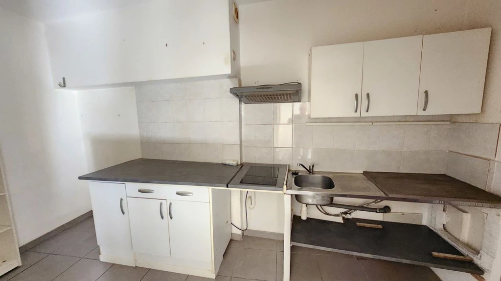 LACIOTAT - Appartement T2 - proximité commerces et