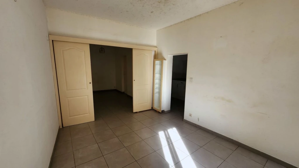 LACIOTAT - Appartement T2 - proximité commerces et