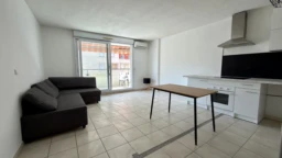 appartement t3 , terrasse , parking , proche commo