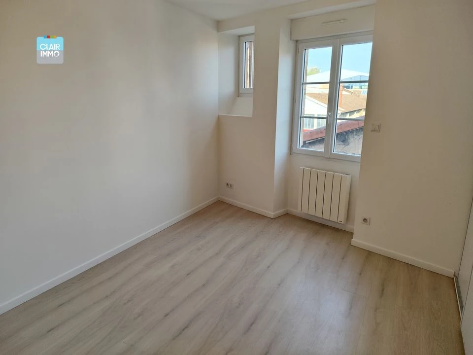 A MACON EN BOURGOGNE APPARTEMENT T4 DE 99.29 M² AV