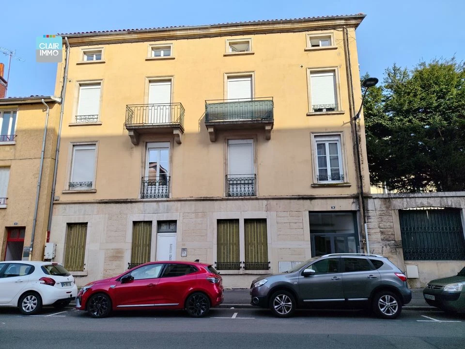 A MACON EN BOURGOGNE APPARTEMENT T4 DE 99.29 M² AV