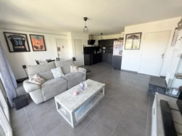 Appartement T3 a vendre - terrase - garage - parki
