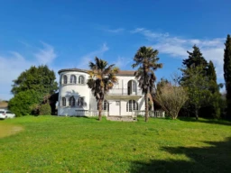Vertheuil-5 chambres-terrain6854 m2-calme