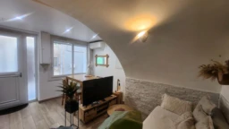 LA CIOTAT APPARTEMENT T2 ENTIERREMENT RENOVE - par