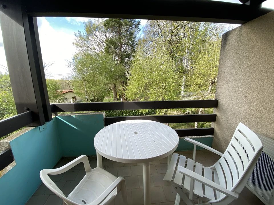 ? T1 bis meublé 21m² ? Balcon, Parking, Clim, Fibr