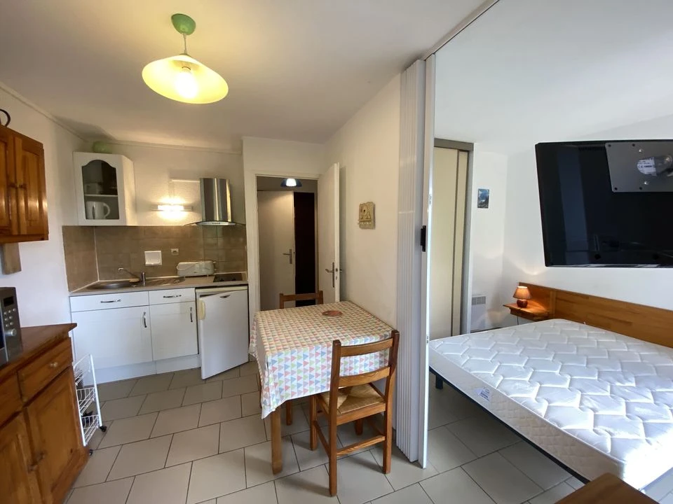 ? T1 bis meublé 21m² ? Balcon, Parking, Clim, Fibr