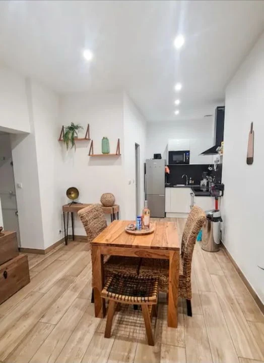 LA CIOTAT APPARTEMENT T2 ENTIERREMENT RENOVE - par