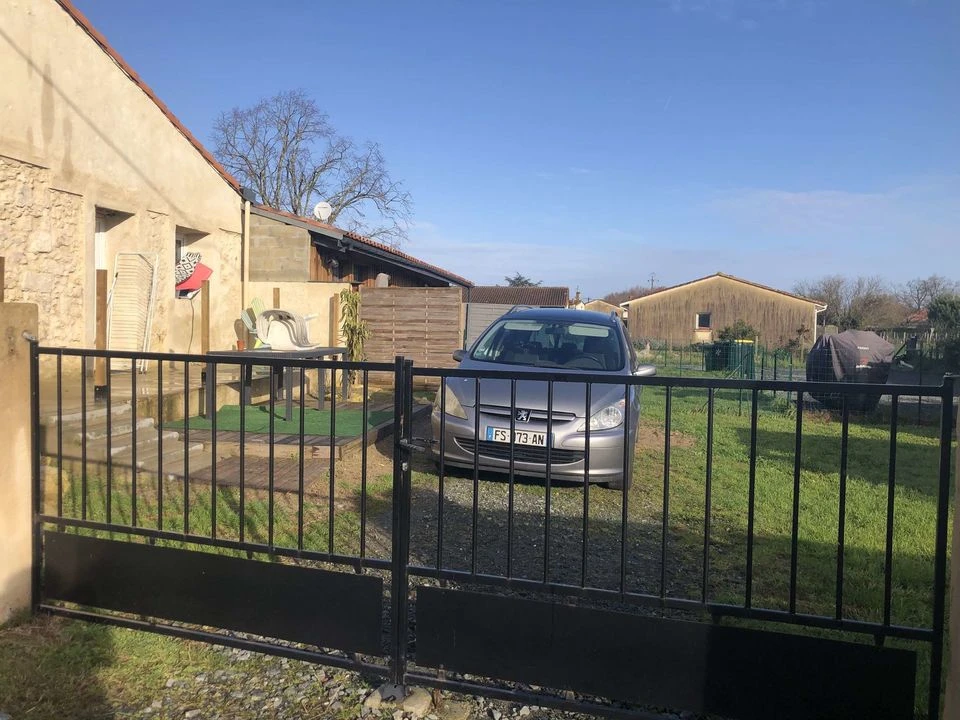 MAISON PIERRE T3 GAILLAN JARDIN MITOYEN