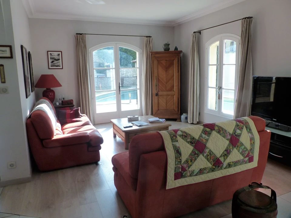 Villeneuve les Avignon-villa 192m²-1100m²terrain