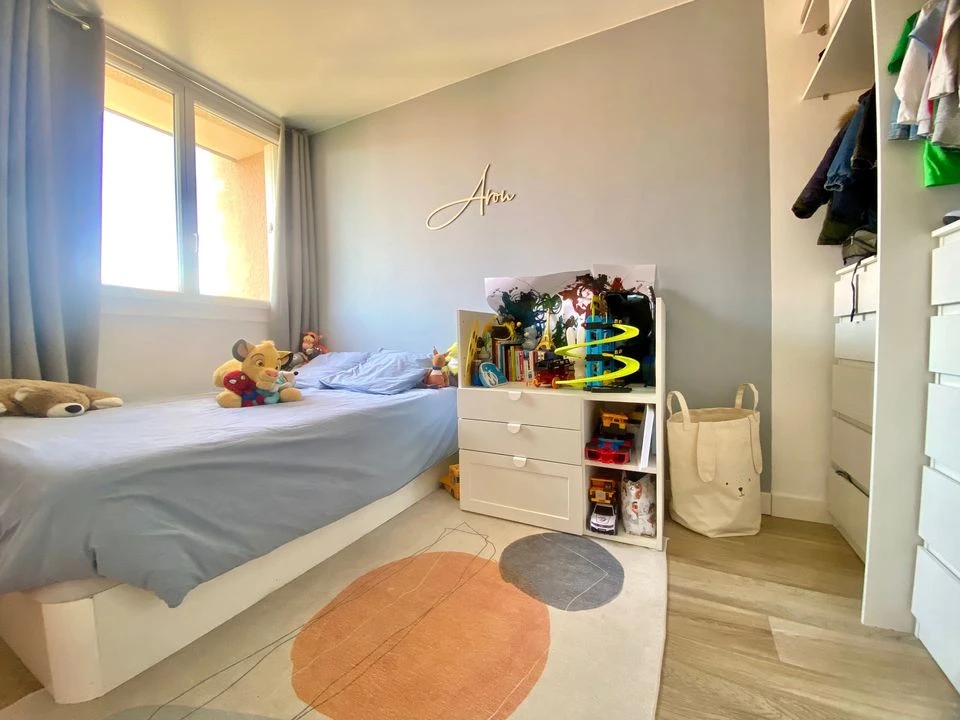 T4 DERNIER ETAGE / BALCON / PARKING / BATARELLE B