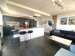 T4 DERNIER ETAGE  / BALCON / PARKING / BATARELLE B