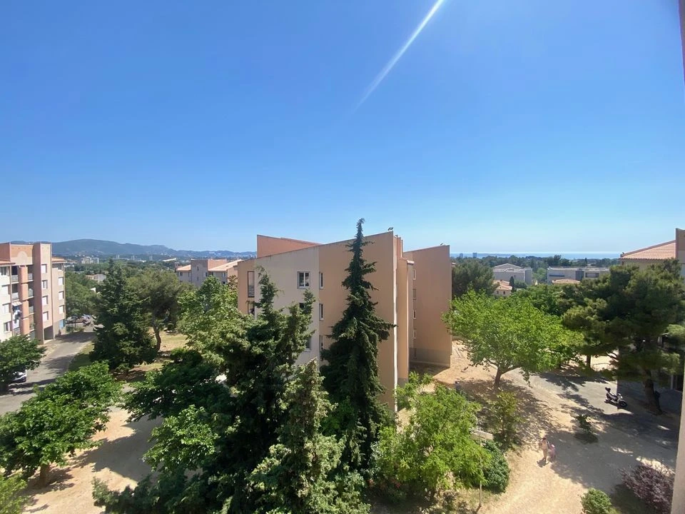 T4 DERNIER ETAGE / BALCON / PARKING / BATARELLE B