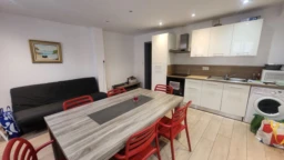 LA CIOTAT - APPARTEMENT T3 - traversant - proche c