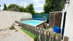 maison de type 3 ; terrasse ; piscine