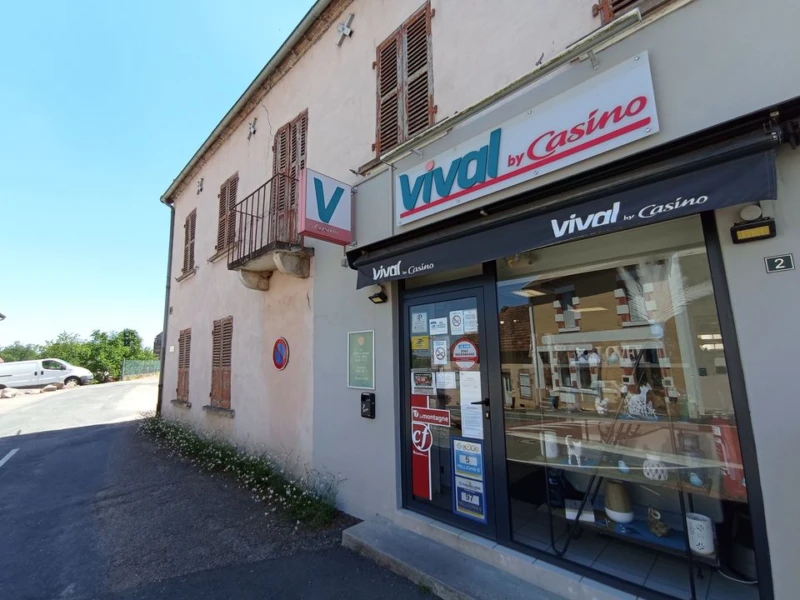 commerce épicerie village maison immeuble jardin c
