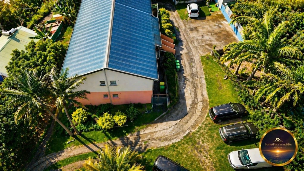 F4 rez de jardin