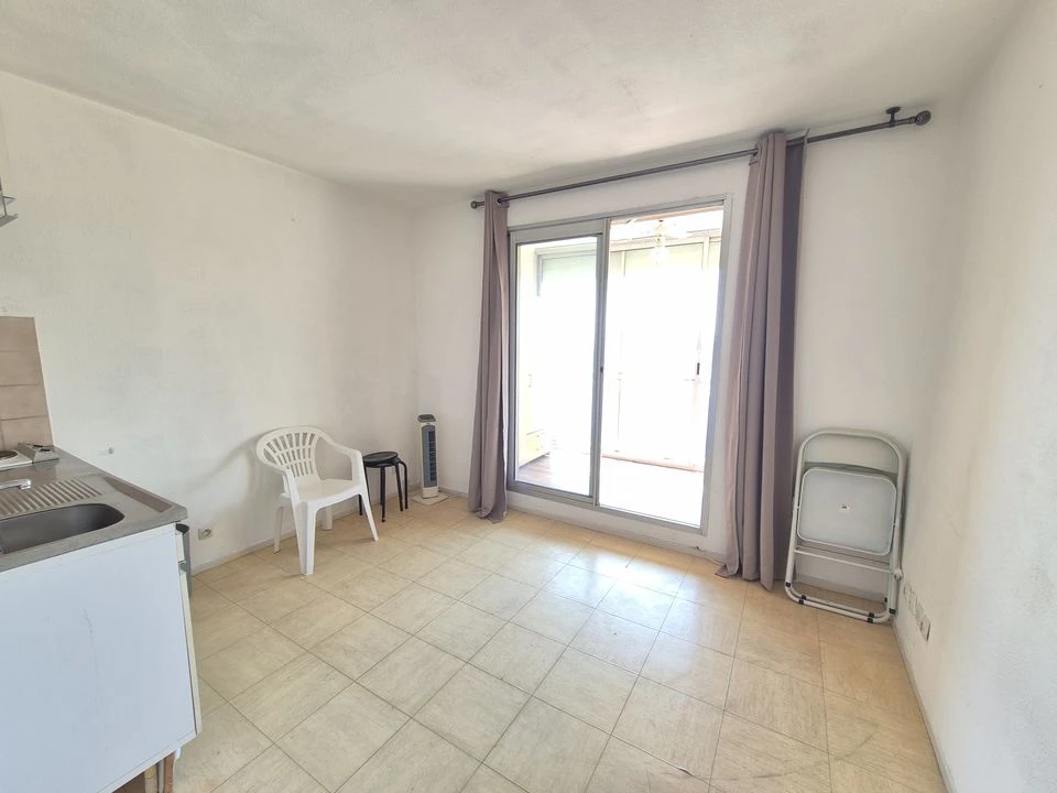 LA CIOTAT-A VENDRE-STUDIO-1 CHAMBRE-CALME-PROCHE C