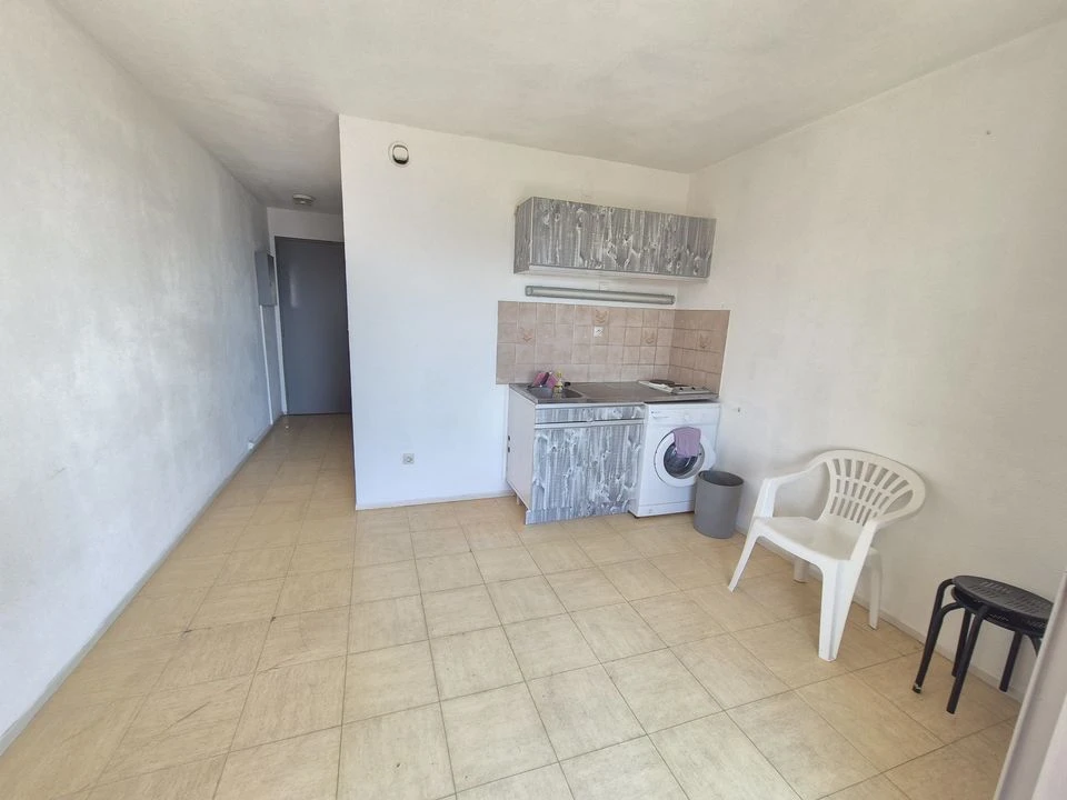 LA CIOTAT-A VENDRE-STUDIO-1 CHAMBRE-CALME-PROCHE C