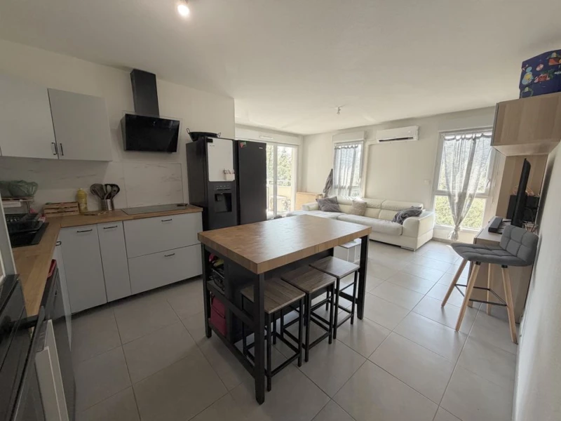 APPARTEMENT T4 a vendre - 79m² - dernier étage - 2