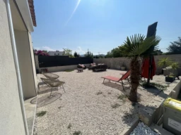 t5 - chateau gombert - village - tarrain - piscina