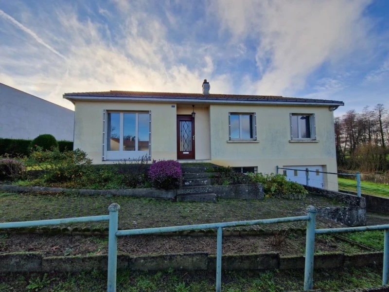 Maison sur sous-sol Chemillé en Anjou