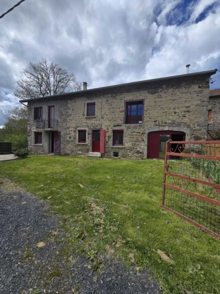 Maison Saint Jean d'Aubrigoux - Secteur calme -Bon