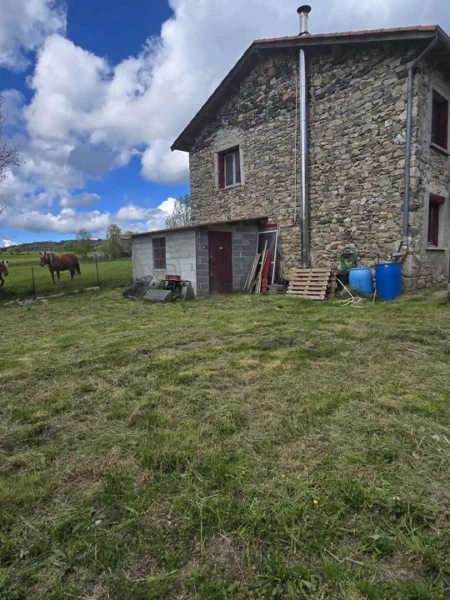 Maison Saint Jean d'Aubrigoux - Secteur calme -Bon