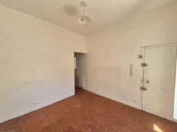 LA CIOTAT STUDIO de 18m² - potentiel - calme - pro