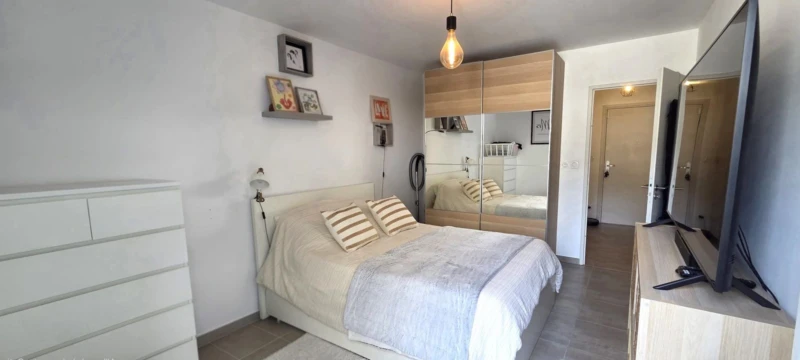CUGES LES PINS-APPARTEMENT T3 A VENDRE-2