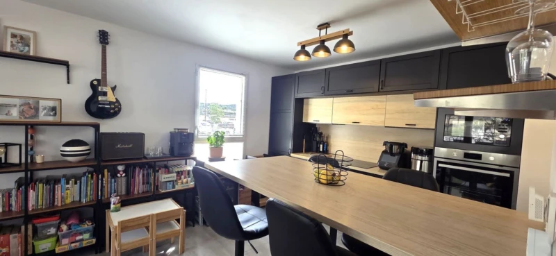 CUGES LES PINS-APPARTEMENT T3 A VENDRE-2