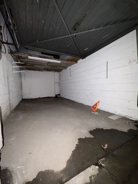 Garage, Orléans, La Source